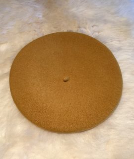 Wollen baret okergeel