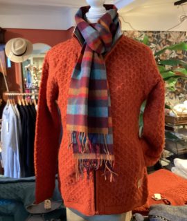 Getailleerd gevoerd wollen vest (3 kleuren)