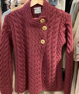 Aran kabelvest met overslag kort (3 kleuren)