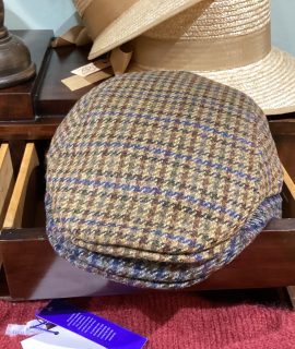 Tweed houndstooth pattern petten