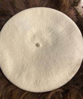 Wollen baret wolwit