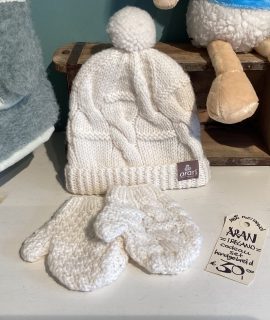 Aran set babymuts & wanten