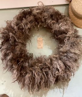 Krans van schapenwol