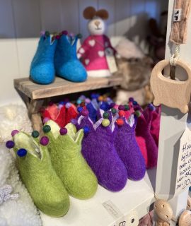 Wolvilt baby harlekijn slofjes